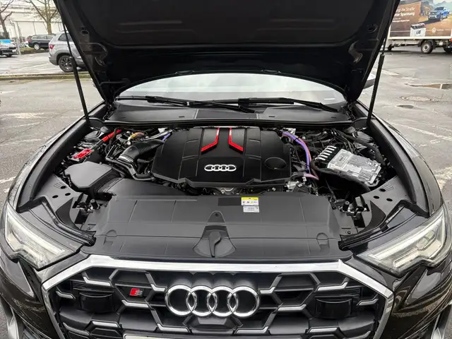 Audi S6 view 12