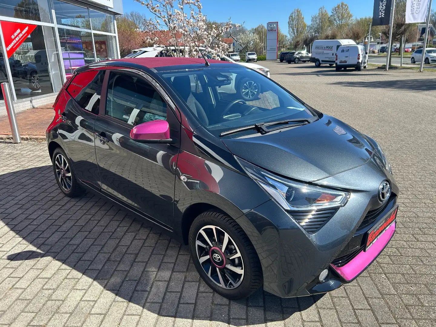 Toyota Aygo (X) 1,0-l-VVT-i x-sky Style *Faltdach* Gris - 2