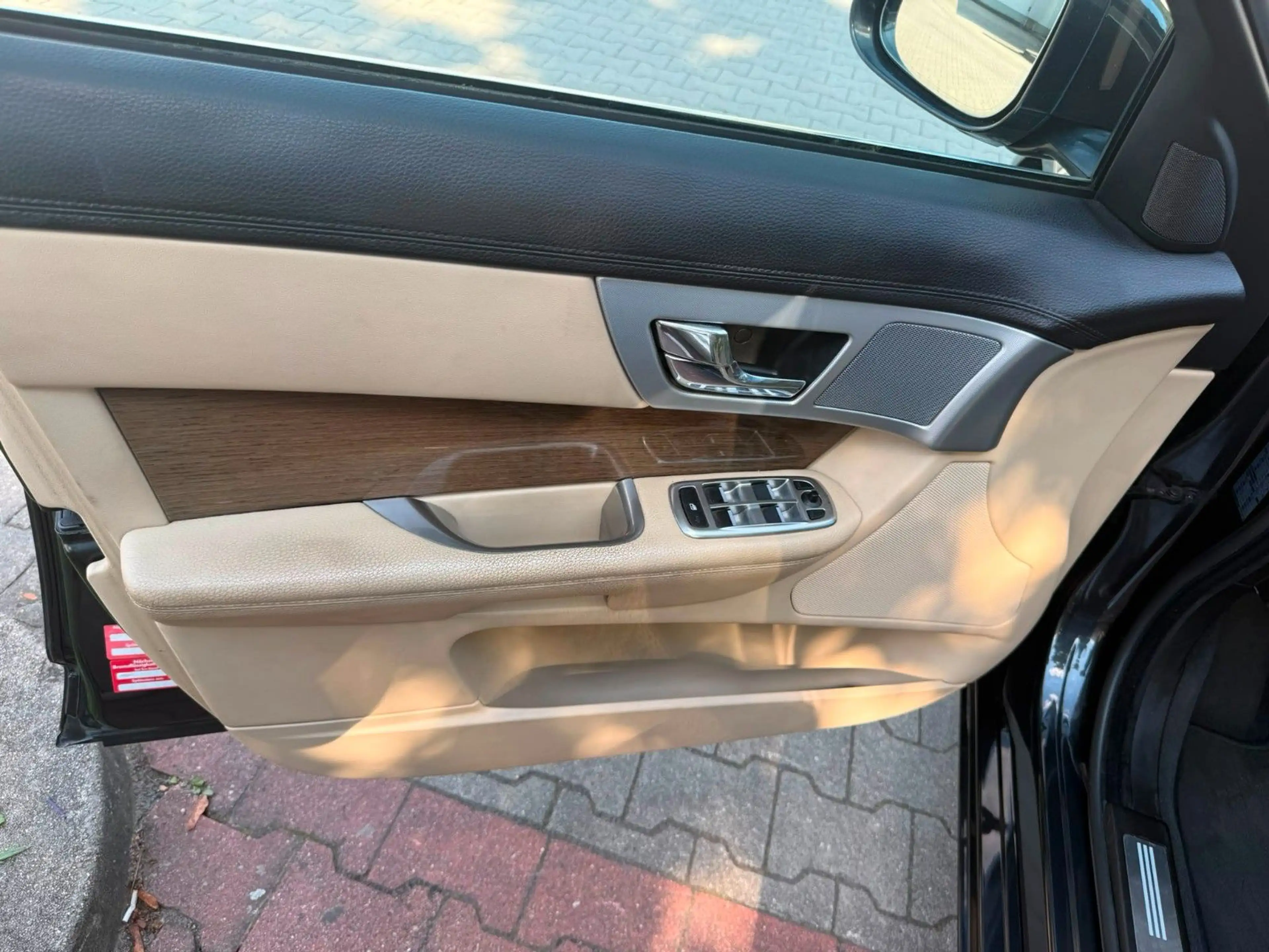 Jaguar XF 3.0 V6 Diesel — photo 14