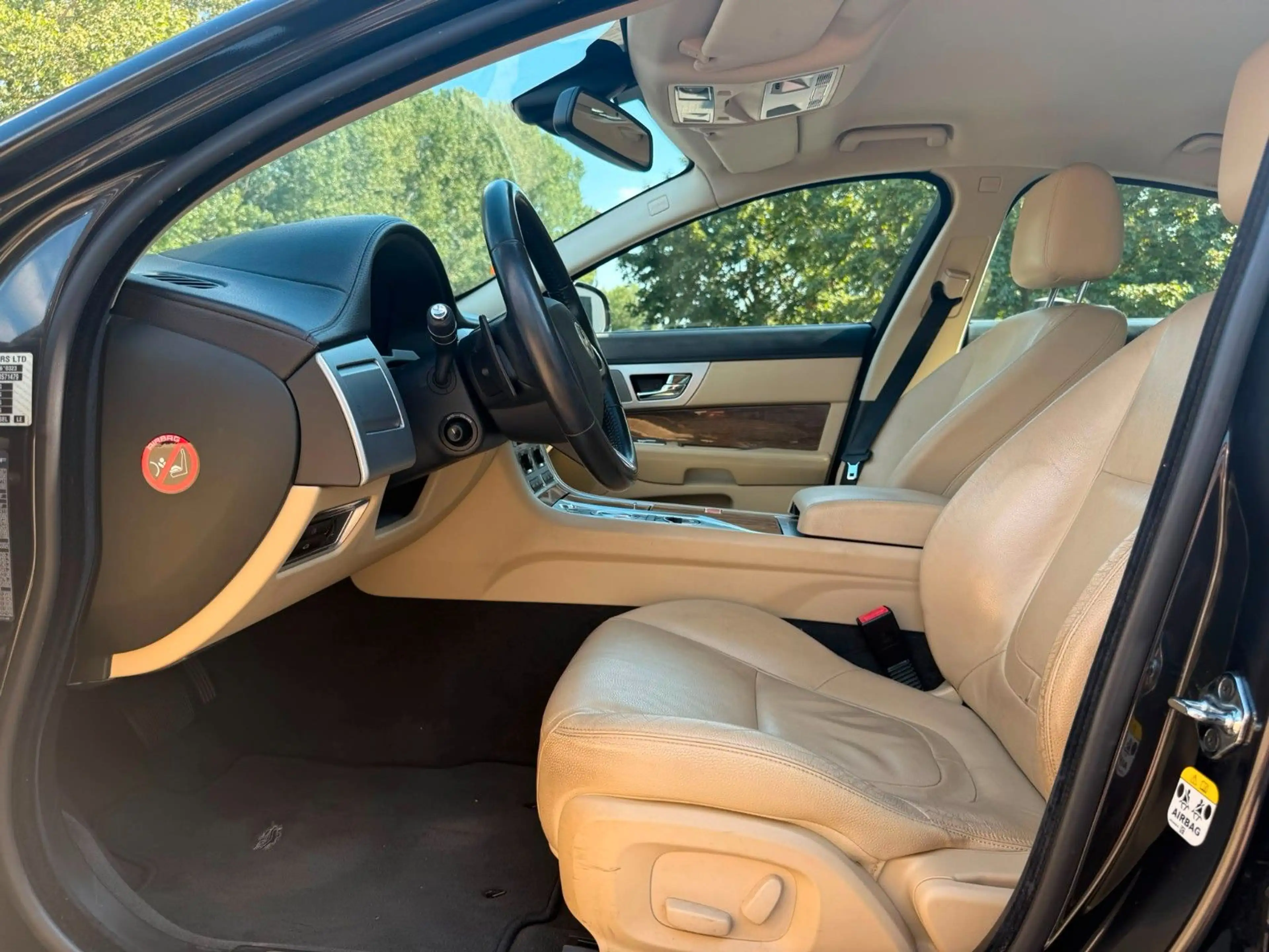 Jaguar XF 3.0 V6 Diesel — photo 11