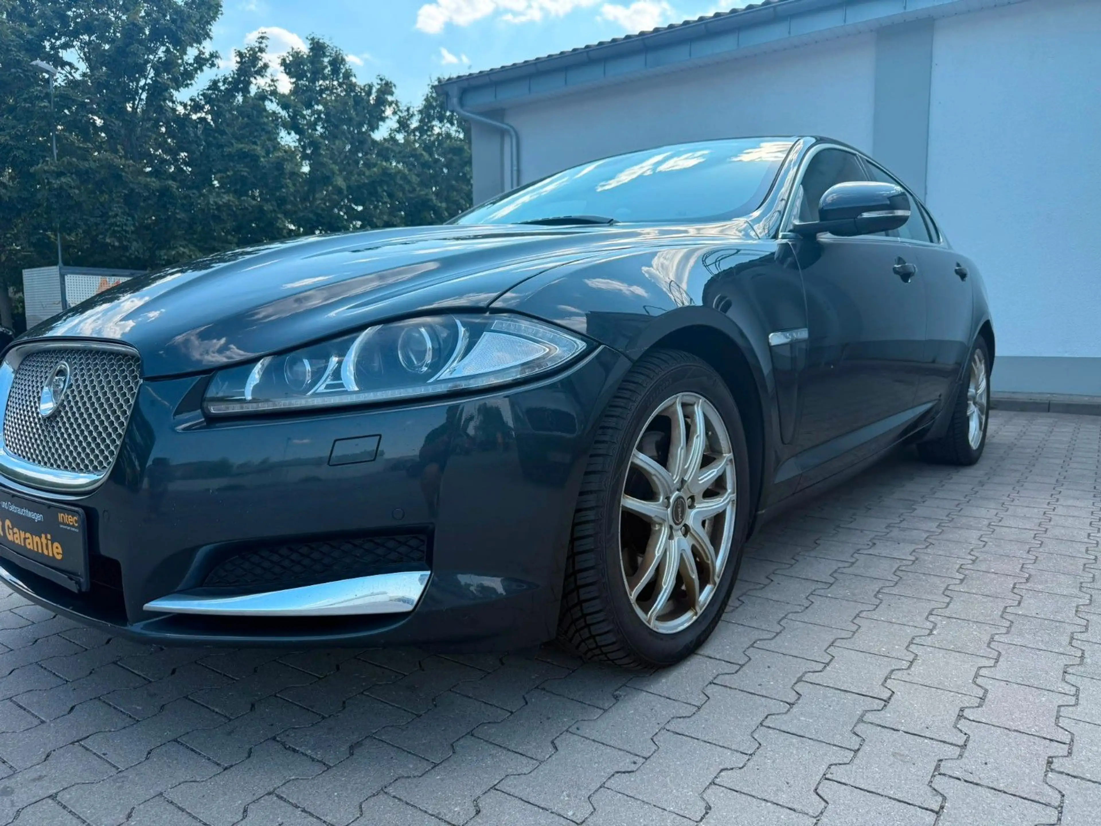 Jaguar XF 3.0 V6 Diesel — photo 3