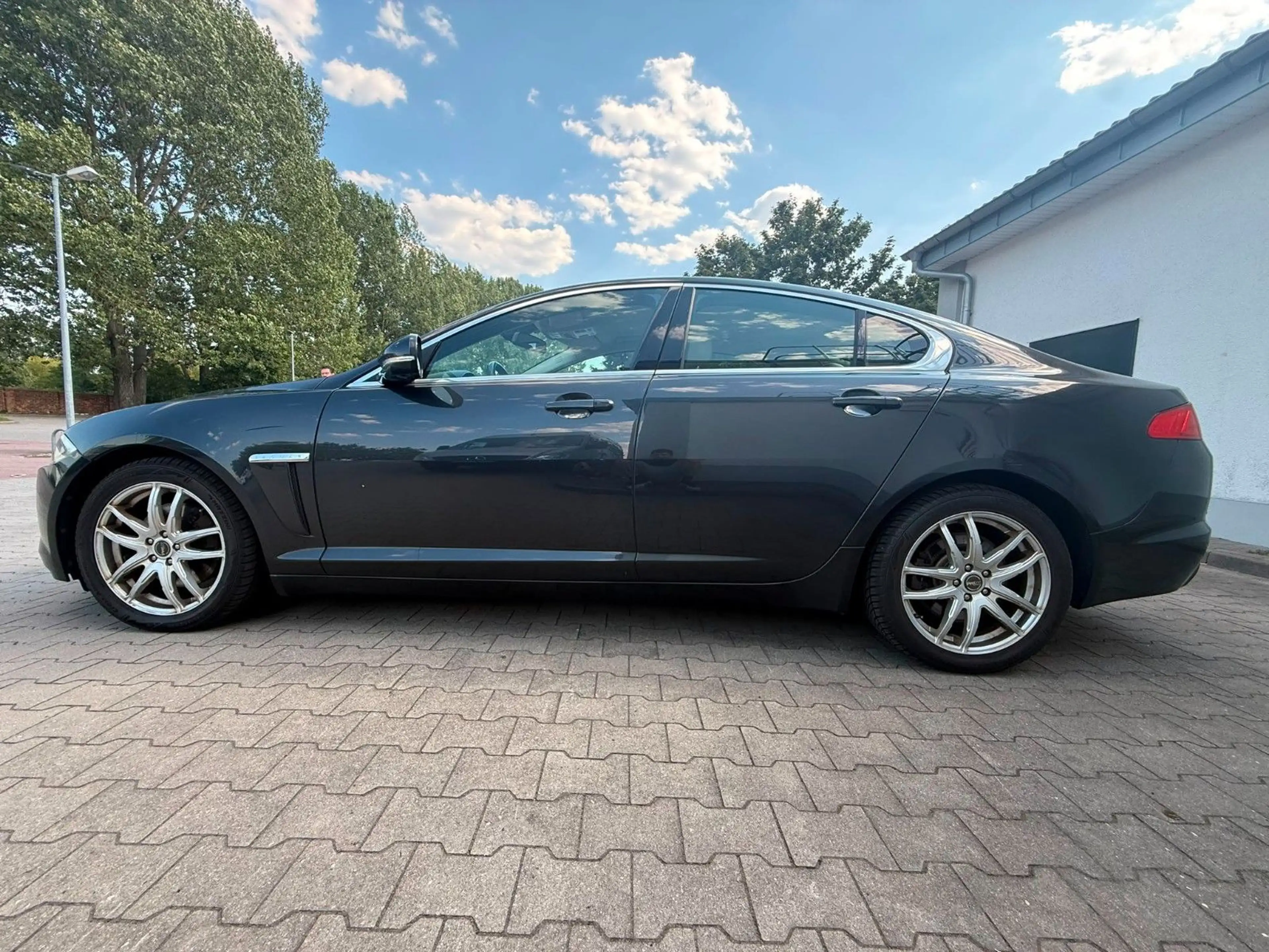 Jaguar XF 3.0 V6 Diesel — photo 4
