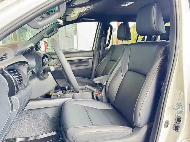 Toyota Hilux DK Invinsible 4WD 2,8 D-4D Aut. Ansicht 11