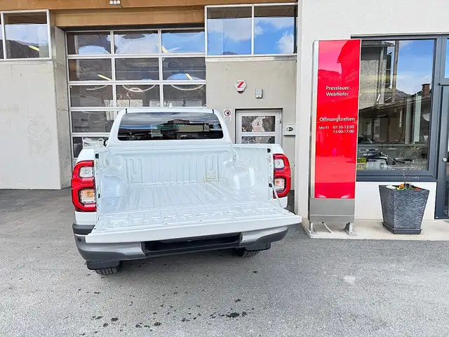 Toyota Hilux DK Invinsible 4WD 2,8 D-4D Aut. Ansicht 7