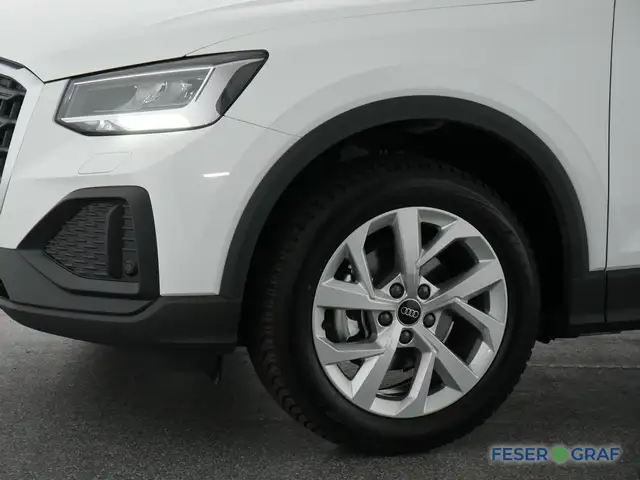 Audi Q2 view 15