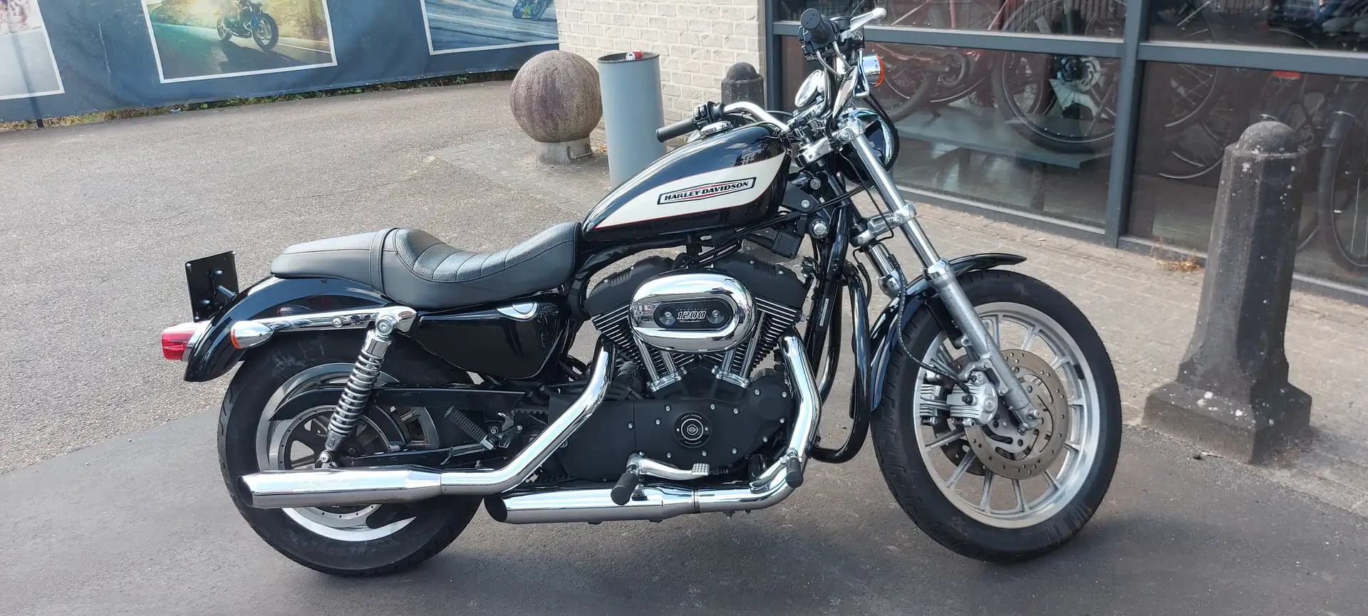 Harley-Davidson Sportster 1200 Harley D XL 1200R Чорний - 1