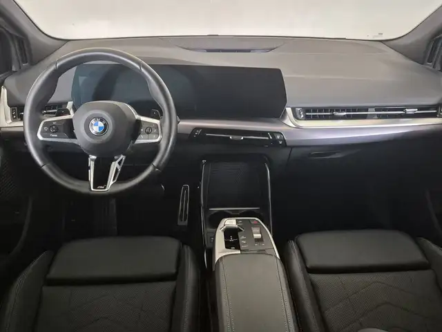 BMW 2 Series view 9