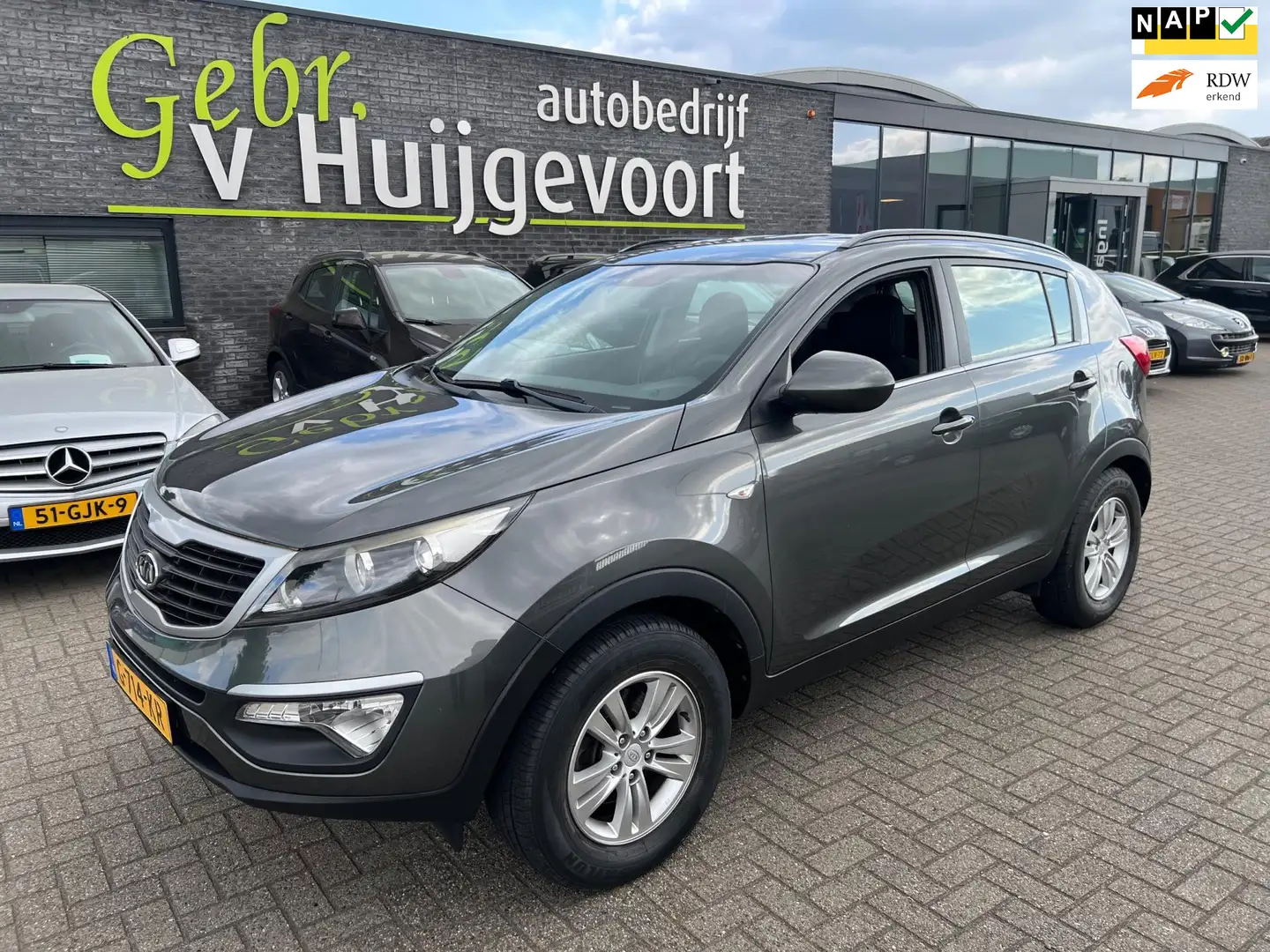 Kia Sportage 1.6 GDI X-tra Grey - 1
