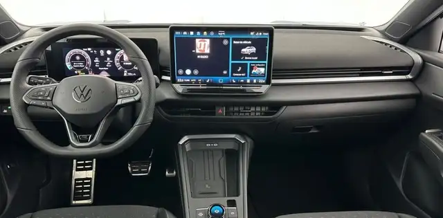 Volkswagen T-Roc view 5