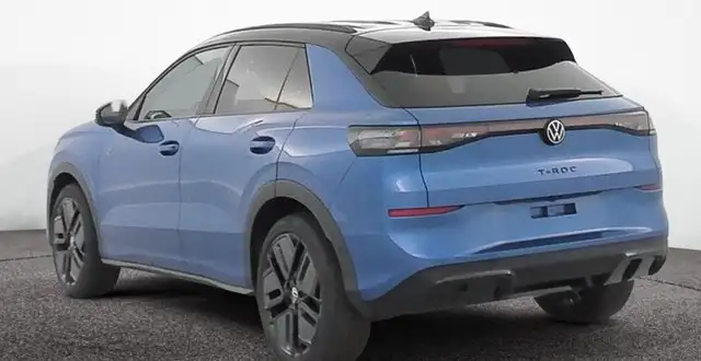 Volkswagen T-Roc view 3