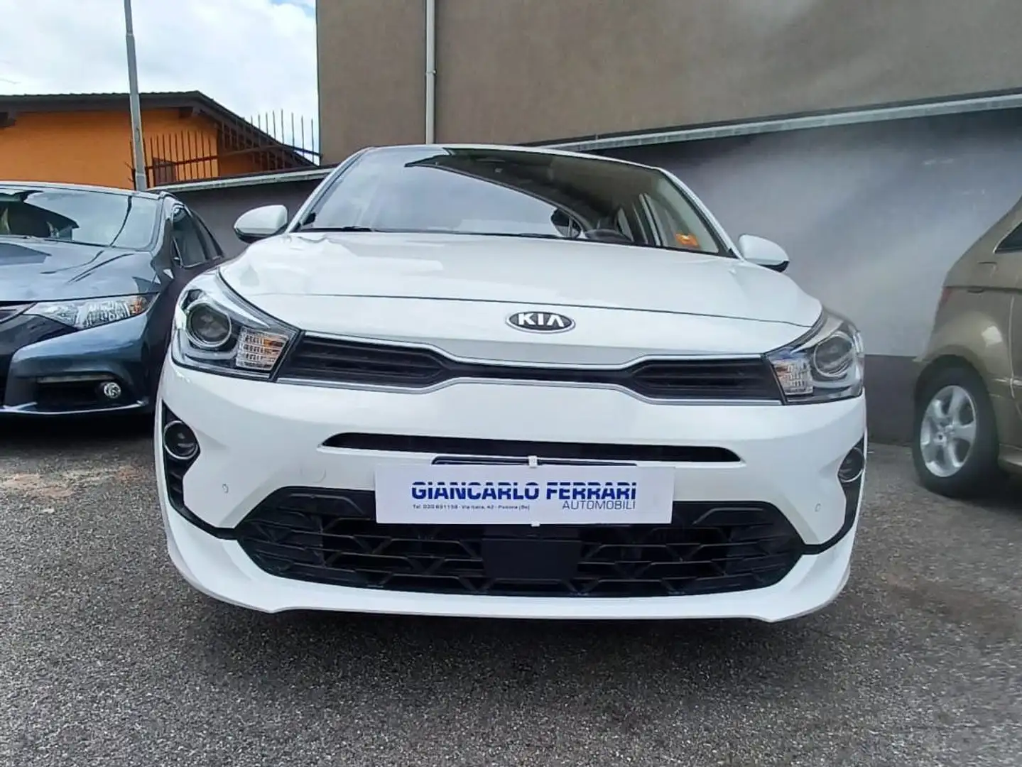 Kia Rio Rio 1.0 t-gdi mhev Style s/Comfort Pack 100cv imt Weiß - 2