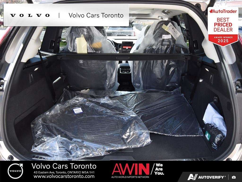 2026 Volvo XC90 B6 AWD Ultra Bright Theme 6-Seater thumb 11