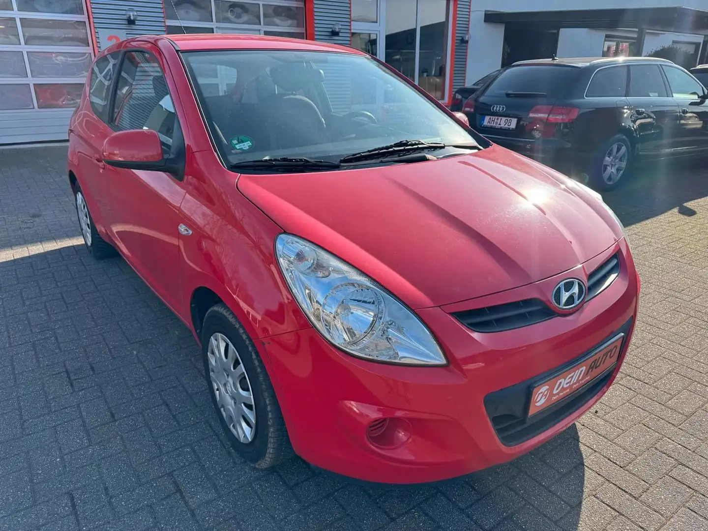 Hyundai i20 Edition + Rot - 1
