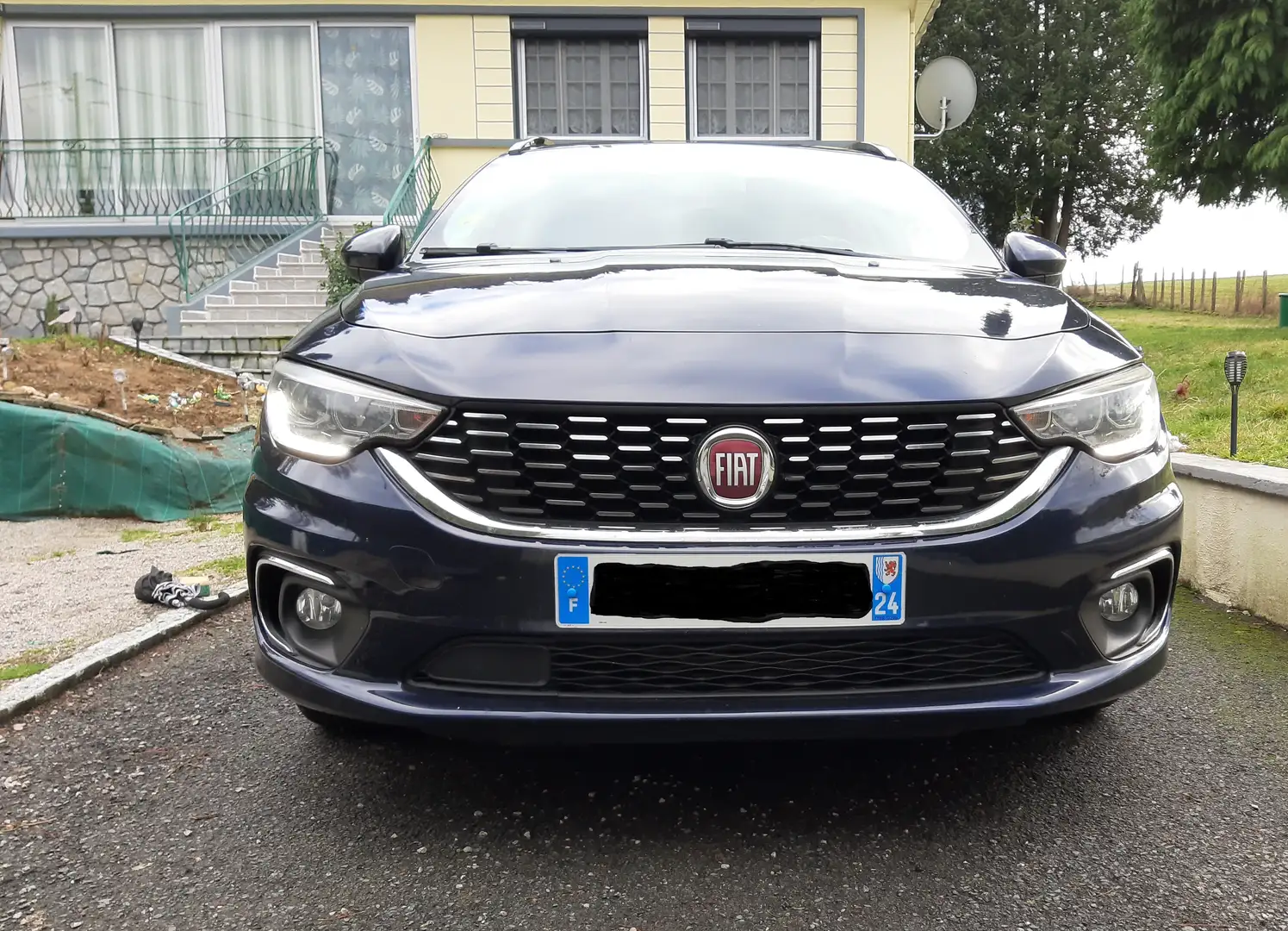 Fiat Tipo STATION WAGON 1.6 MULTIJET 120 CH S/S EASY Bleu - 1