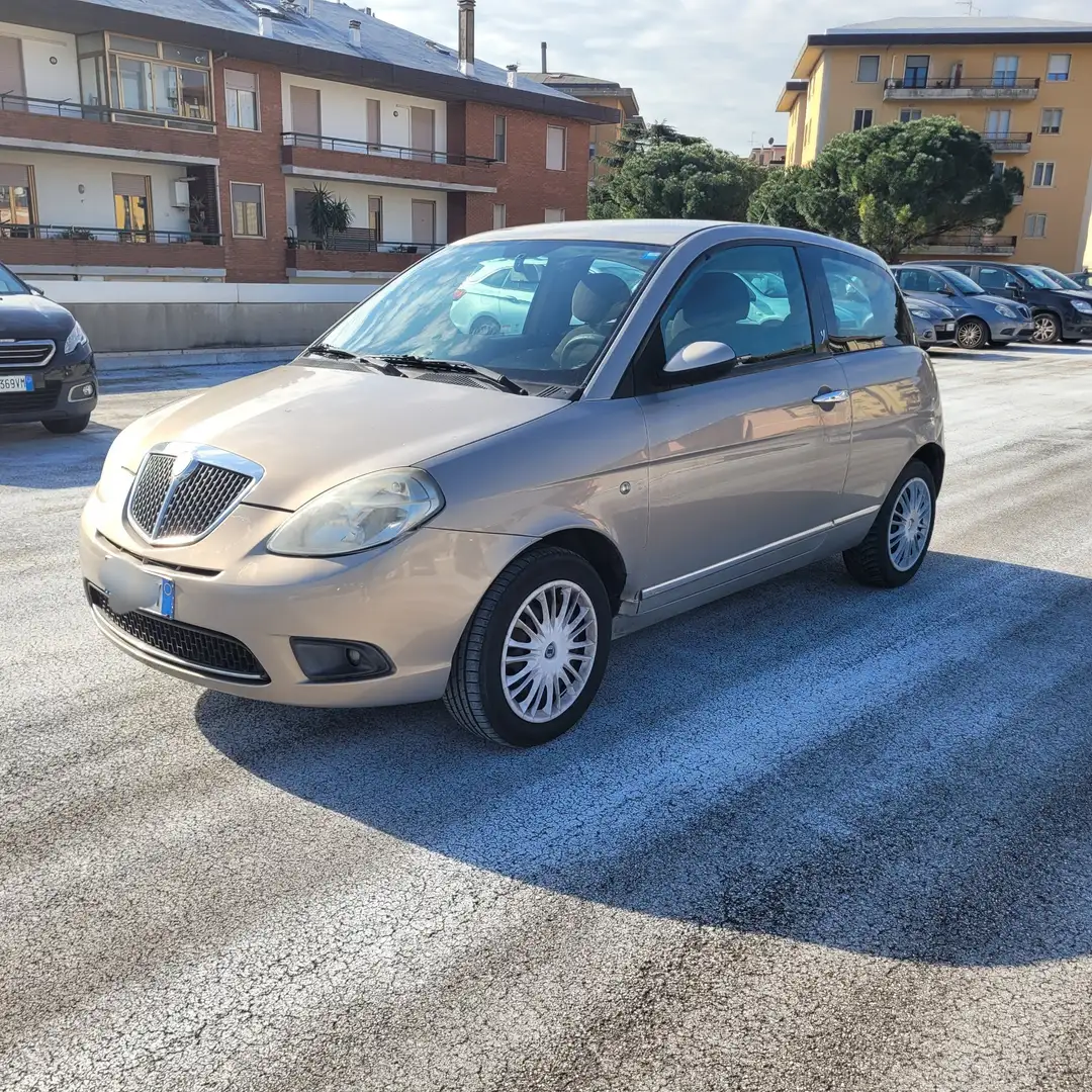 Lancia Ypsilon 1.2 8v Argento - 1