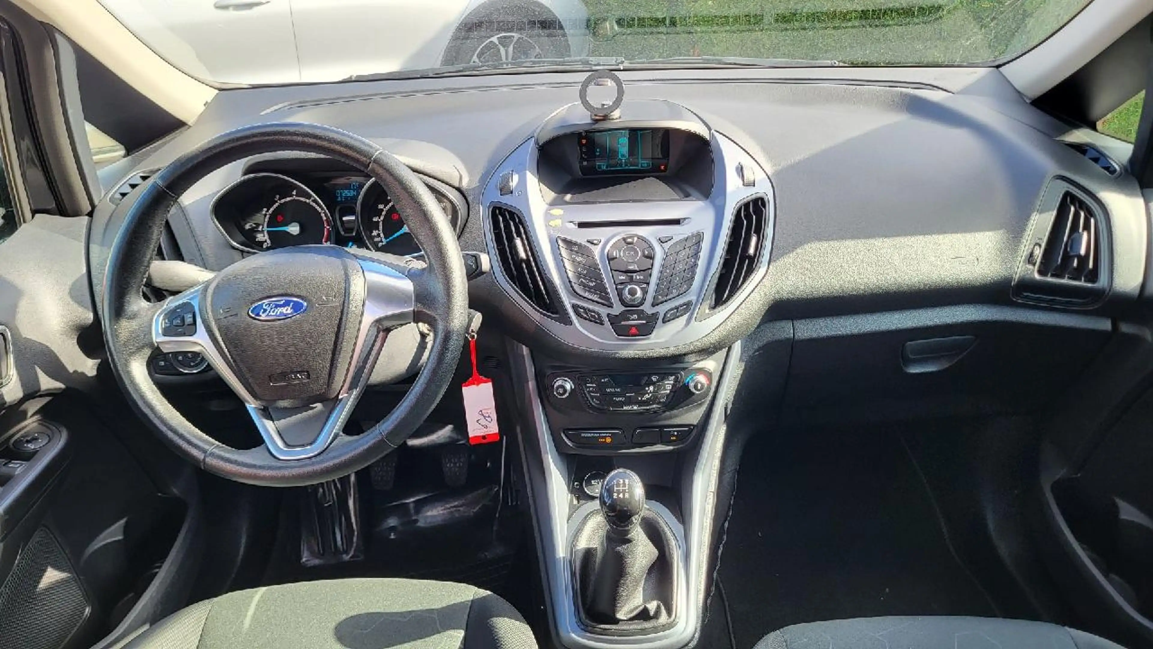 Ford B-Max Trend — photo 9