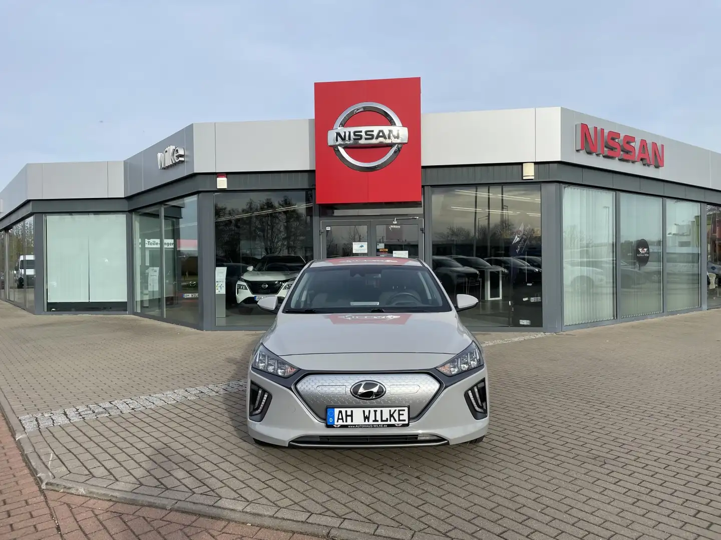 Hyundai IONIQ IONIQ Style-Paket Elektro/WÄRMEPUMPE Gris - 2