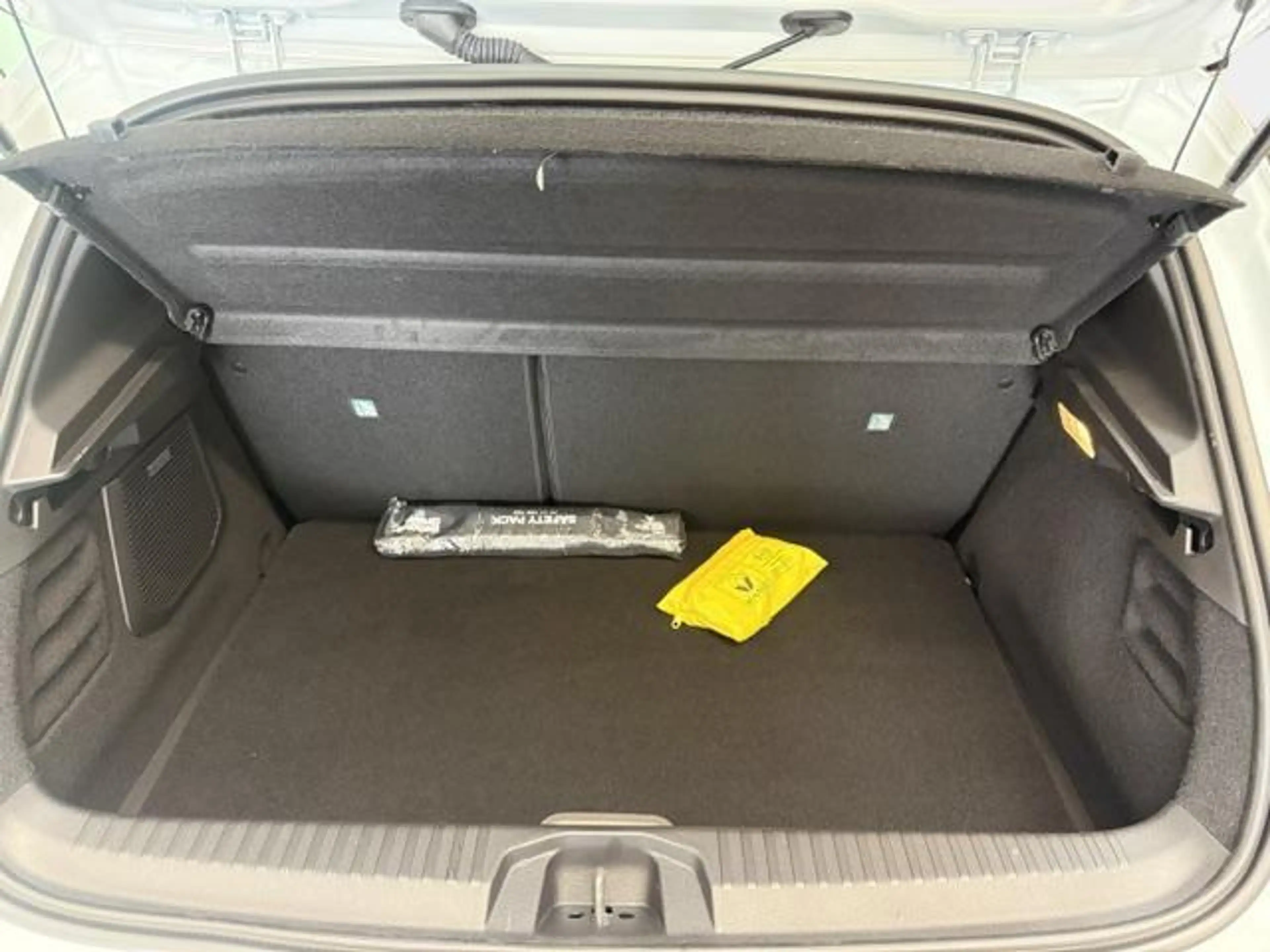Renault Clio Esprit Alpine TCe 90 — photo 14