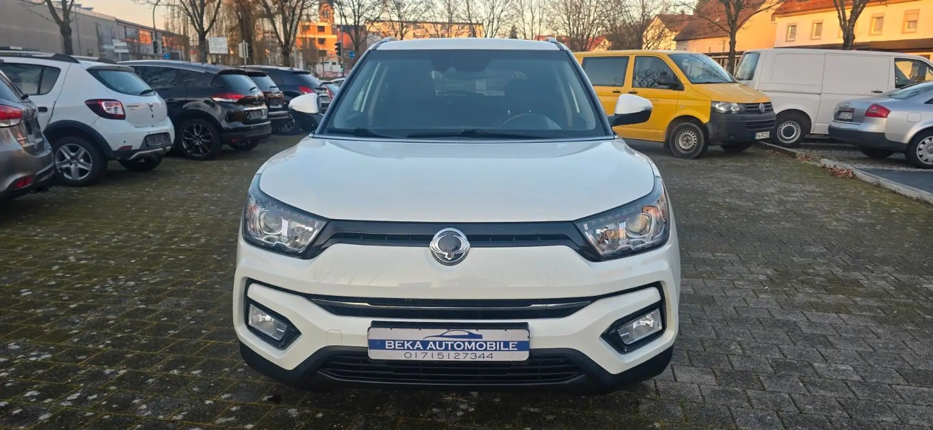 SsangYong Tivoli 1.6 e-XDi 160 SAPPHIRE 4WD R Kamera-AHK White - 1