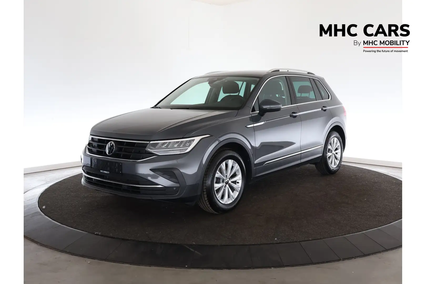 Volkswagen Tiguan 1.5 TSI Life | Navi | Digitaal dashboard | Grijs - 1
