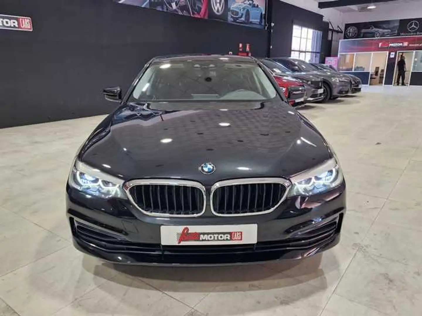 BMW 520 520iA Negro - 2