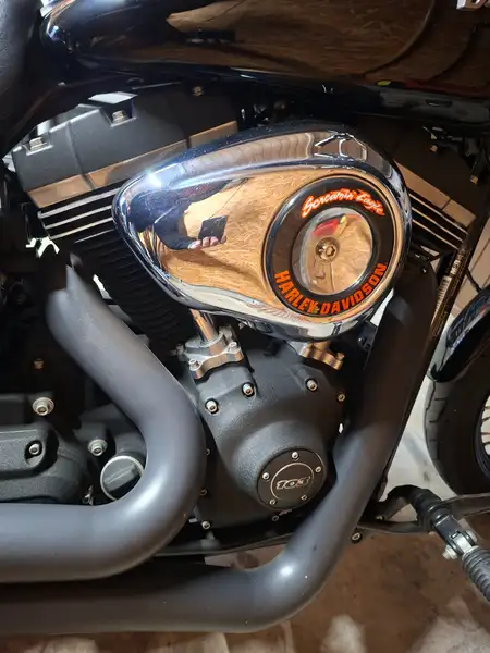 Harley-Davidson Dyna Street Bob - foto 3