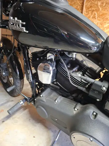 Harley-Davidson Dyna Street Bob - foto 6