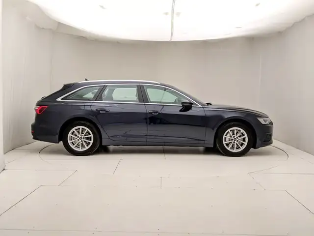 Audi A6 view 3