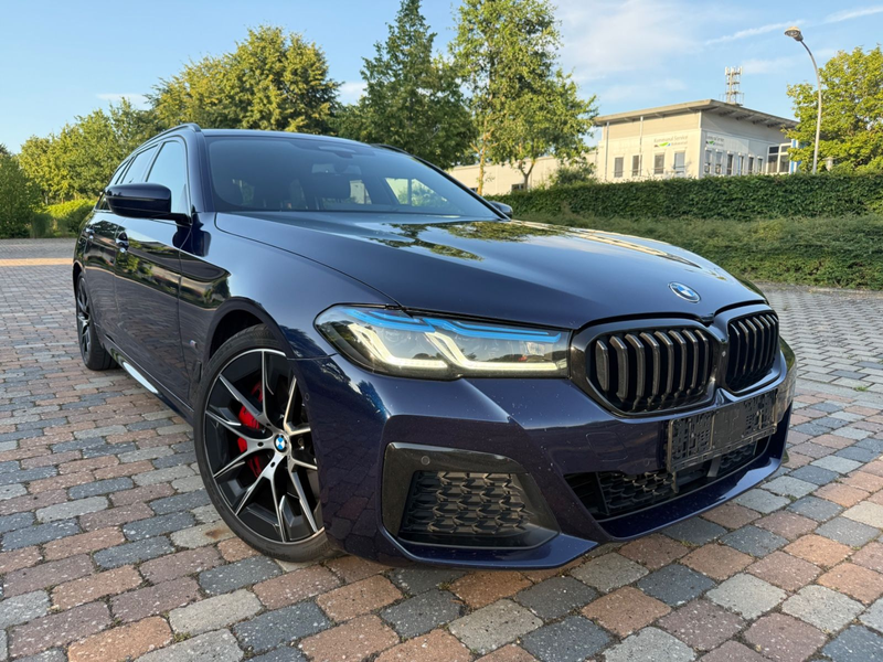 BMW 530 d xDrive Touring M Sport Pro Laser*Pano*360* — photo 3