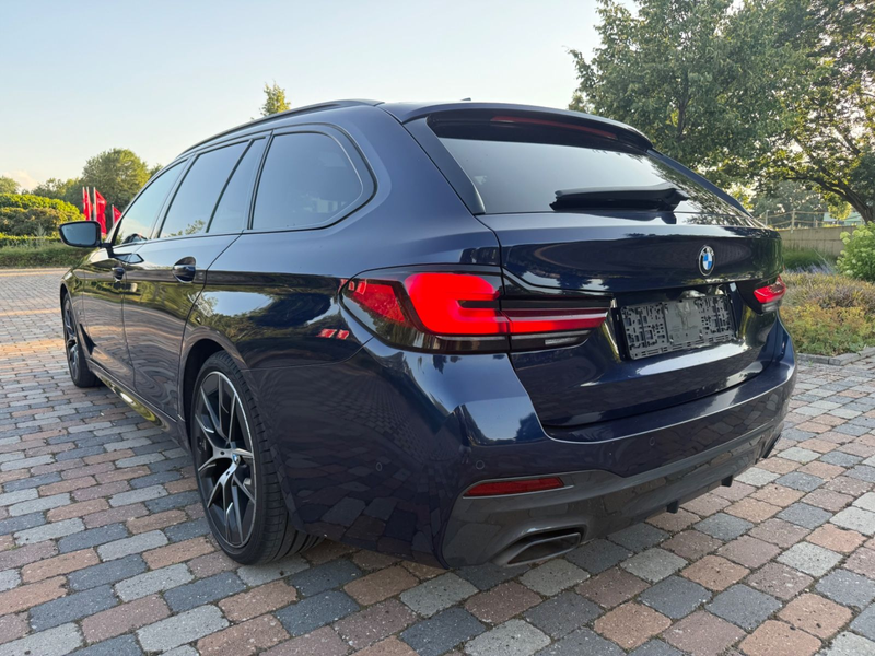 BMW 530 d xDrive Touring M Sport Pro Laser*Pano*360* — photo 6