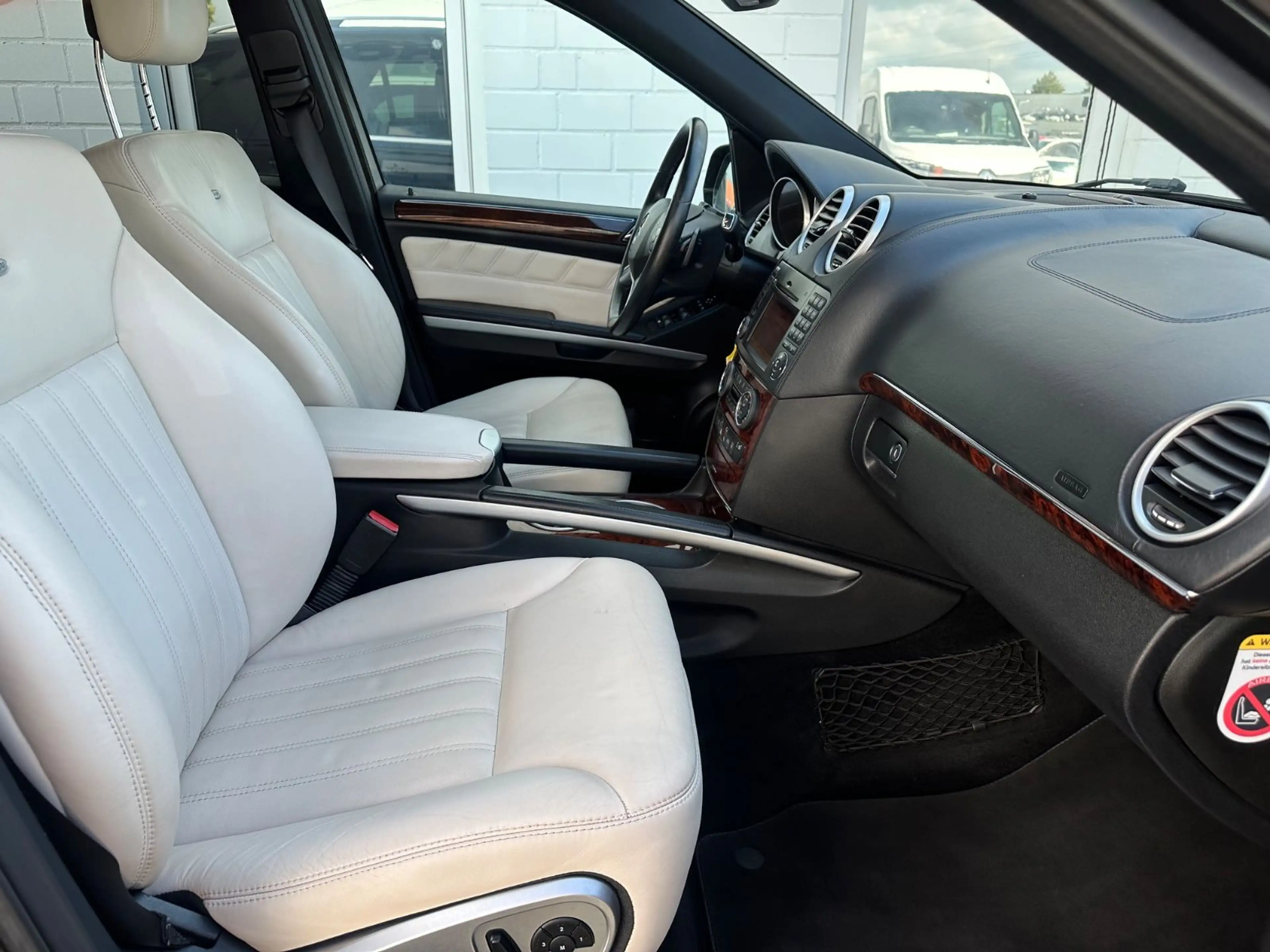 Mercedes-Benz ML 350 4Matic/2HD/AHK/S-DACH/STANDHZ/NAVI/LEDER — photo 13