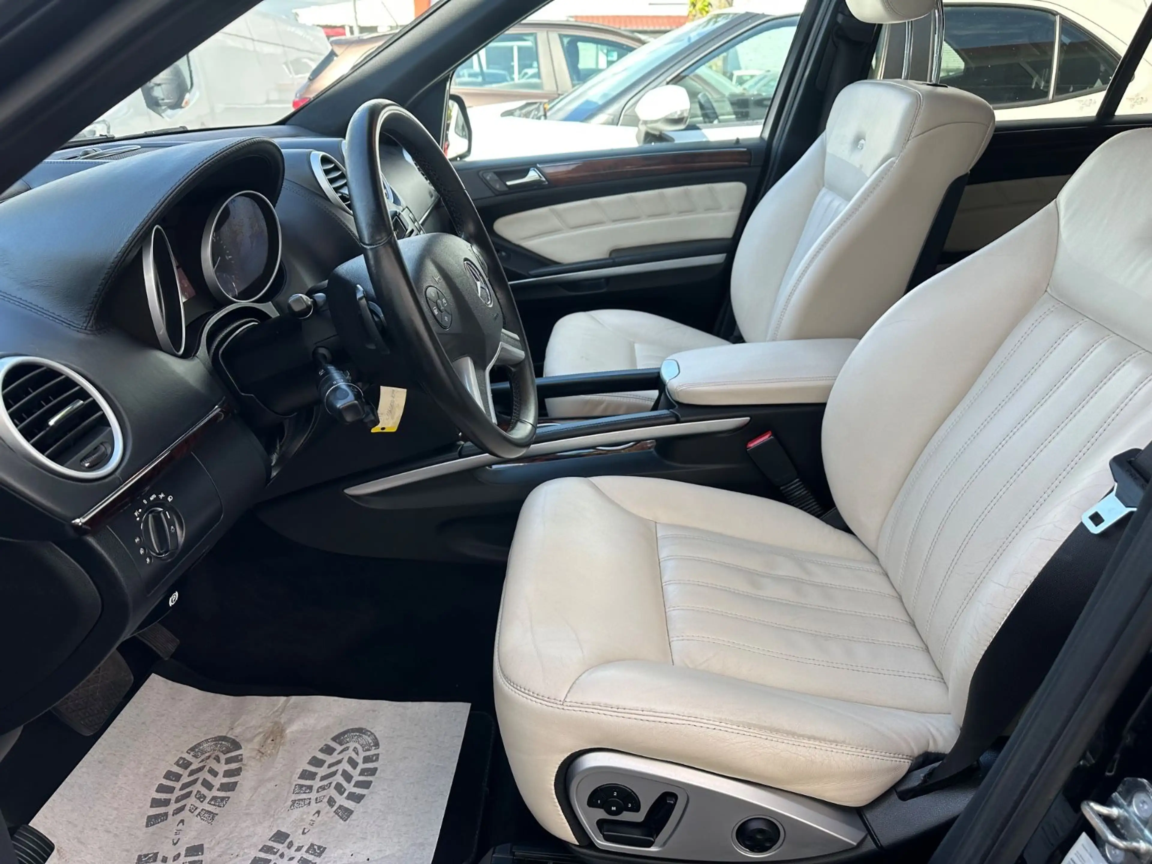 Mercedes-Benz ML 350 4Matic/2HD/AHK/S-DACH/STANDHZ/NAVI/LEDER — photo 10