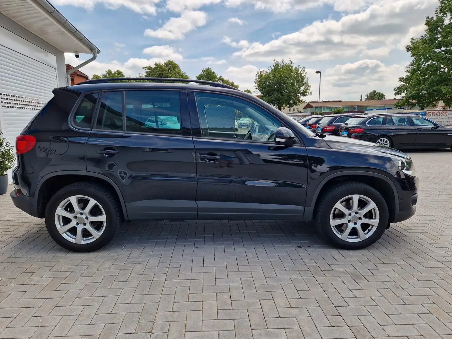 Volkswagen Tiguan 2.0 TDI+Allrad+Automatik+Leder Noir - 2