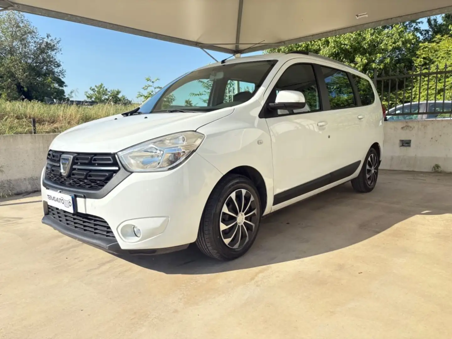 Dacia Lodgy 1.6 100CV BENZ/GPL 7 posti Ambiance EURO 6 1 PROP Fehér - 1