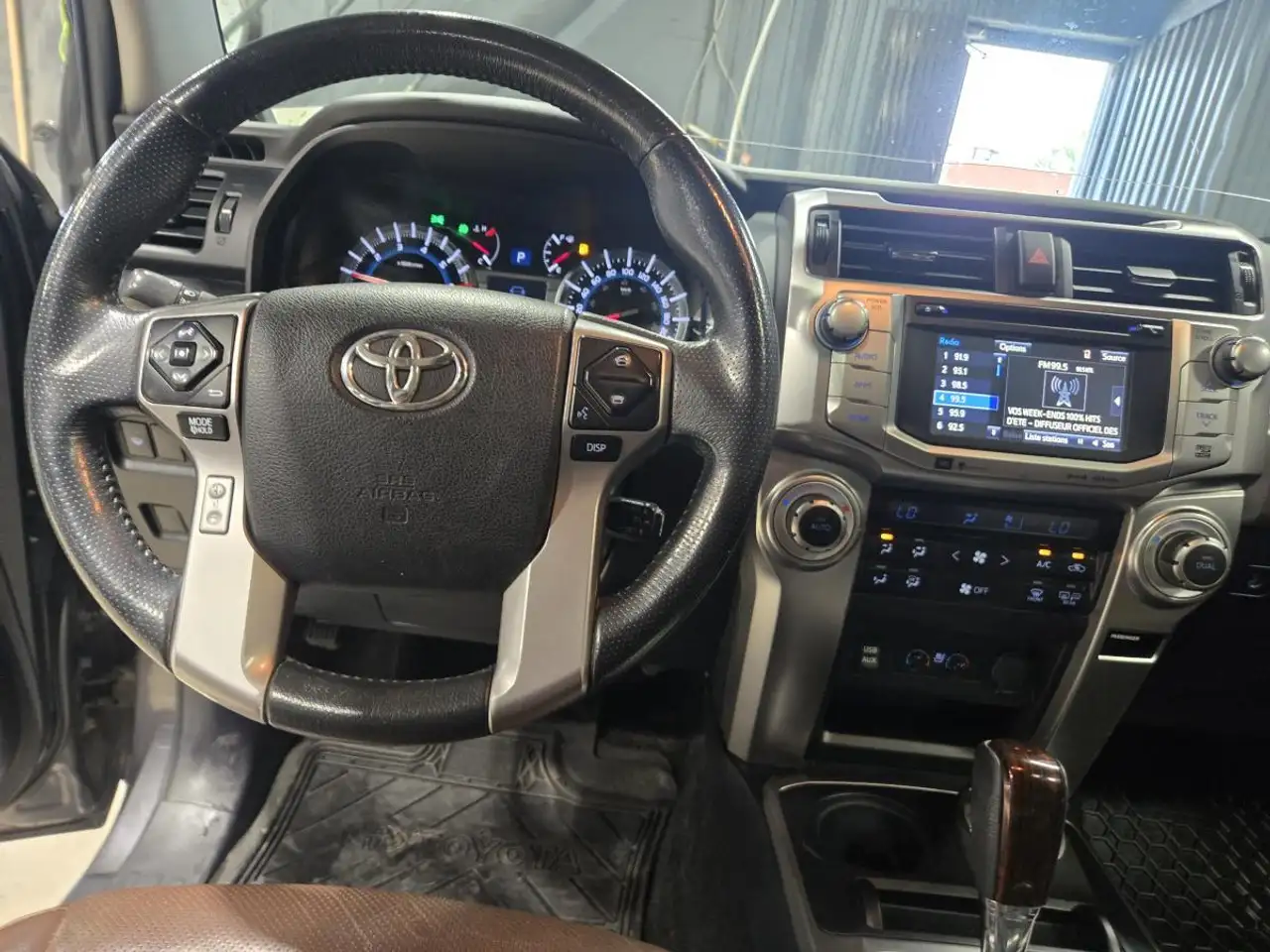 Toyota 4-Runner снимка Toyota 4-Runner