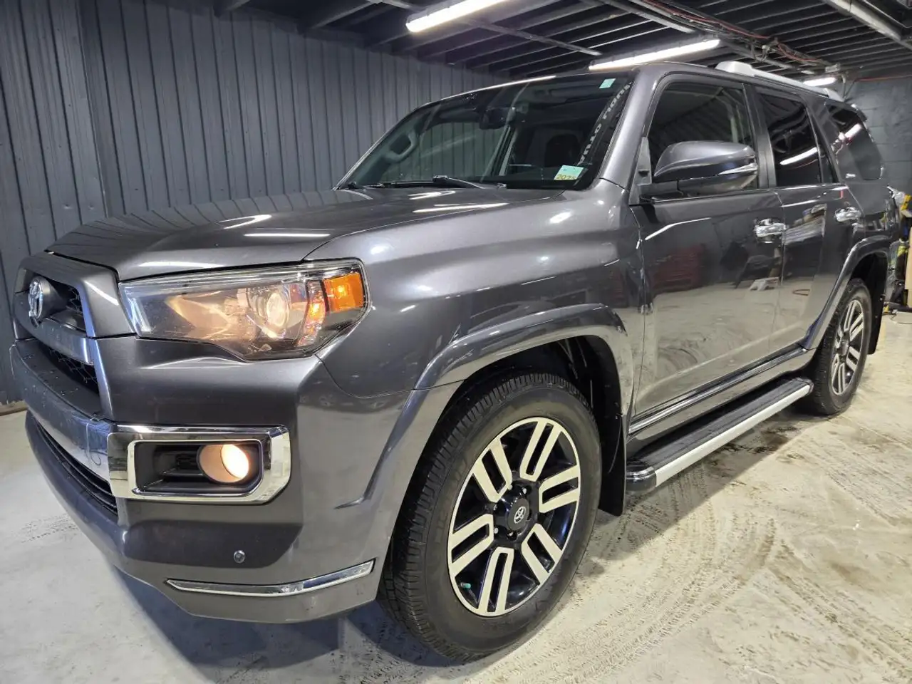 Toyota 4-Runner снимка Toyota 4-Runner