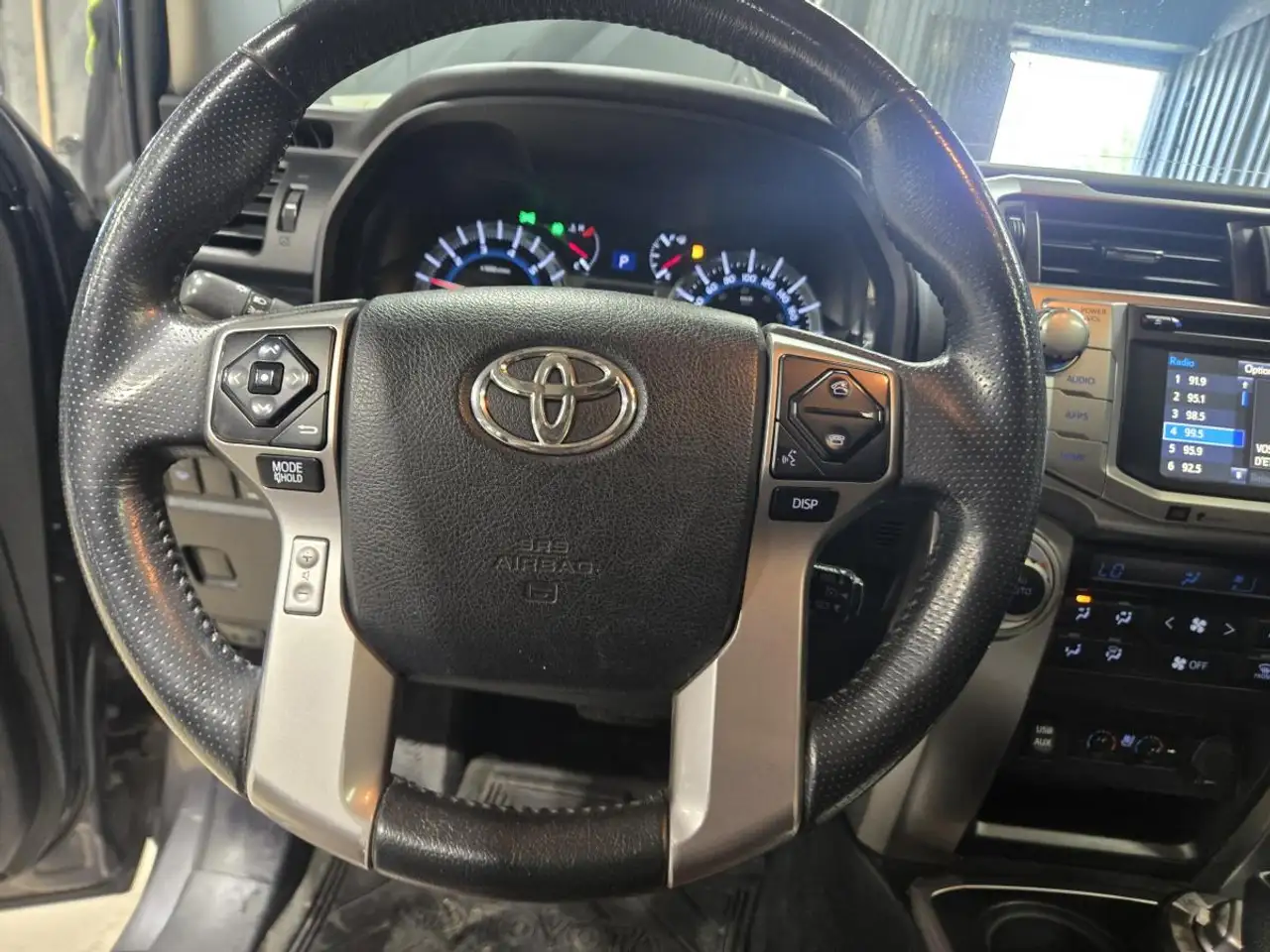 Toyota 4-Runner снимка Toyota 4-Runner