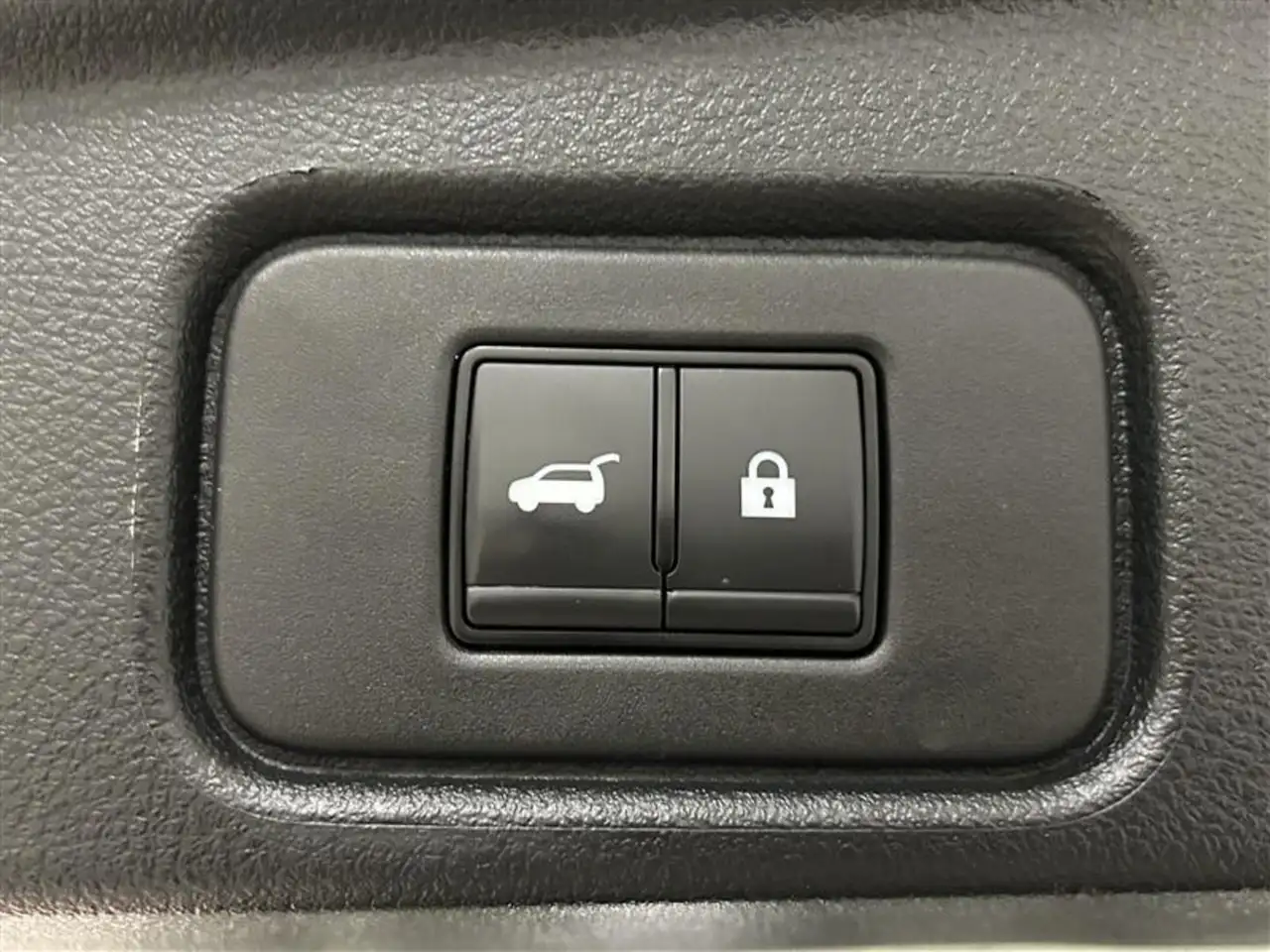 Nissan Pathfinder снимка Nissan Pathfinder