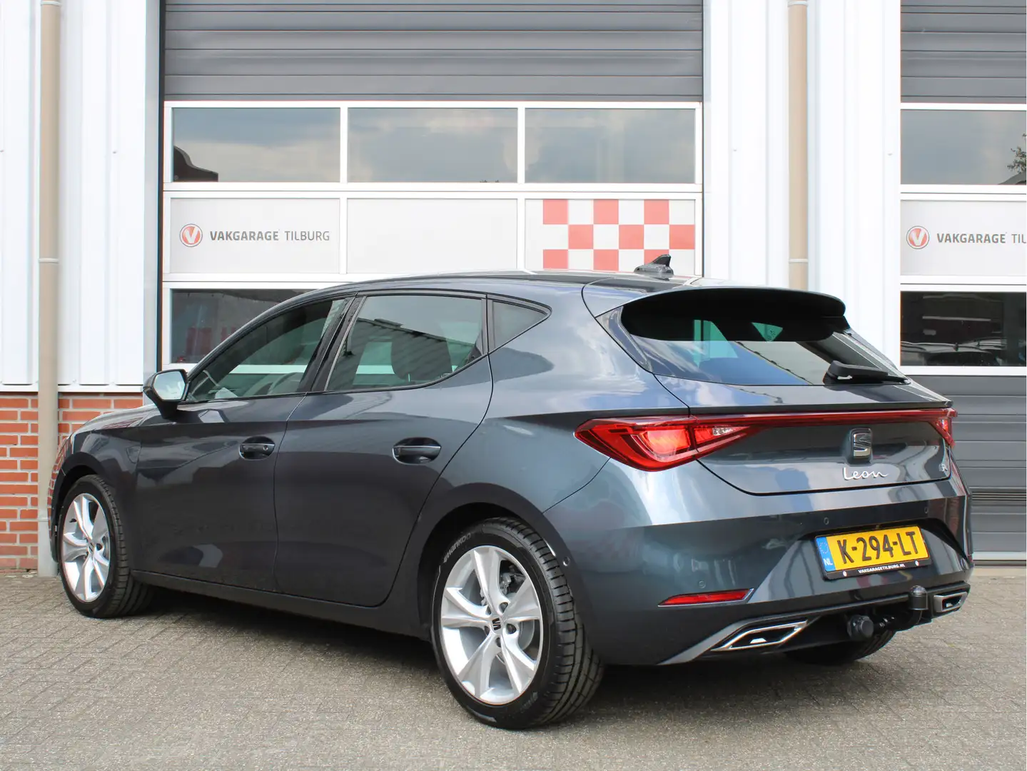 SEAT Leon 1.0 TSI FR Launch Edition /Virtual Cockpit/BEATS/T Grau - 2