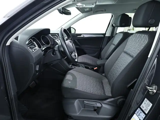 Volkswagen Tiguan view 8