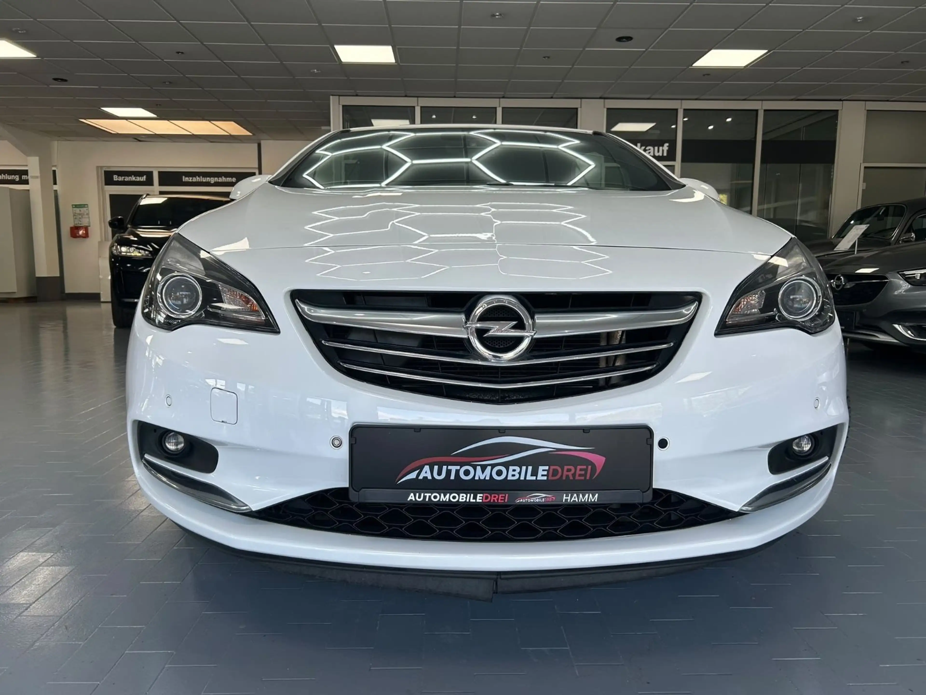 Opel Cascada Edition 1.4 Turbo/ Navi / TÜV Neu — photo 9