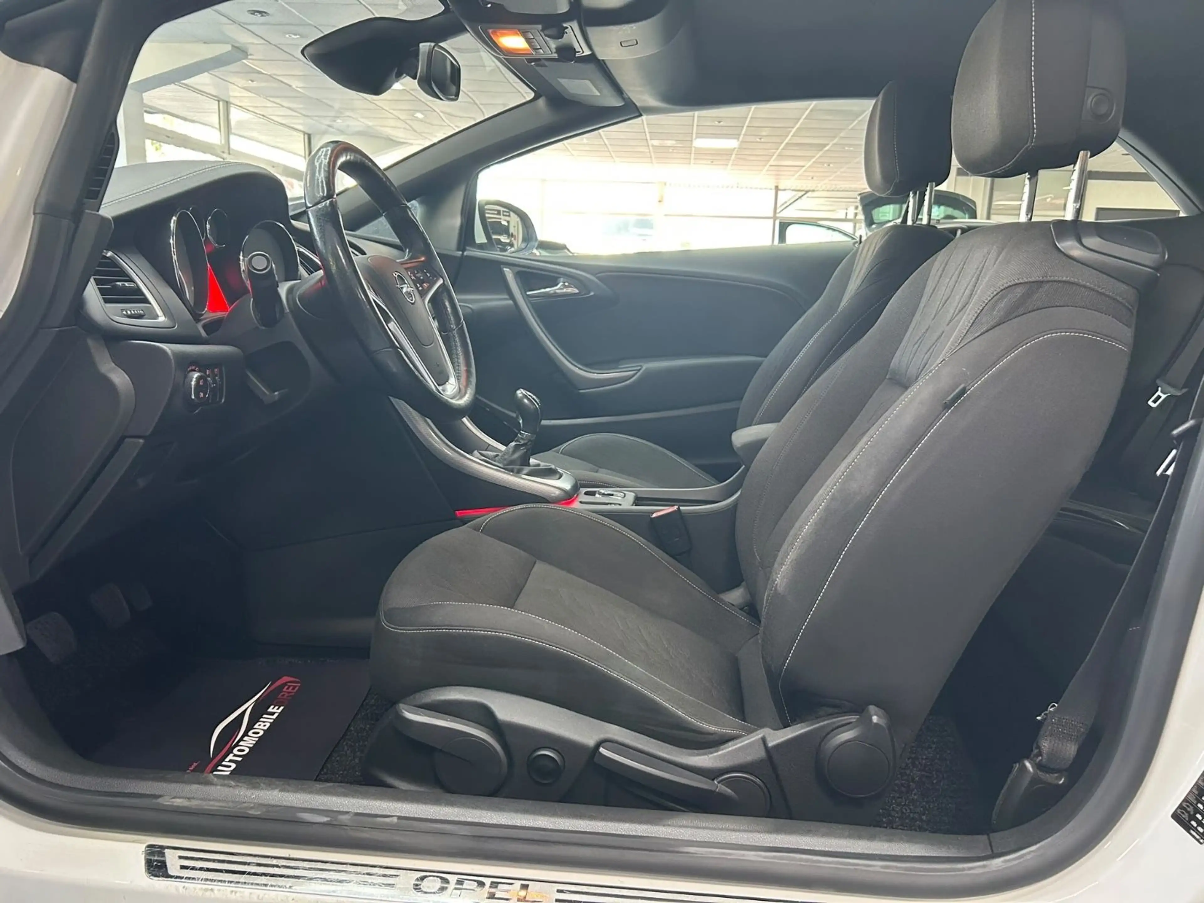 Opel Cascada Edition 1.4 Turbo/ Navi / TÜV Neu — photo 15