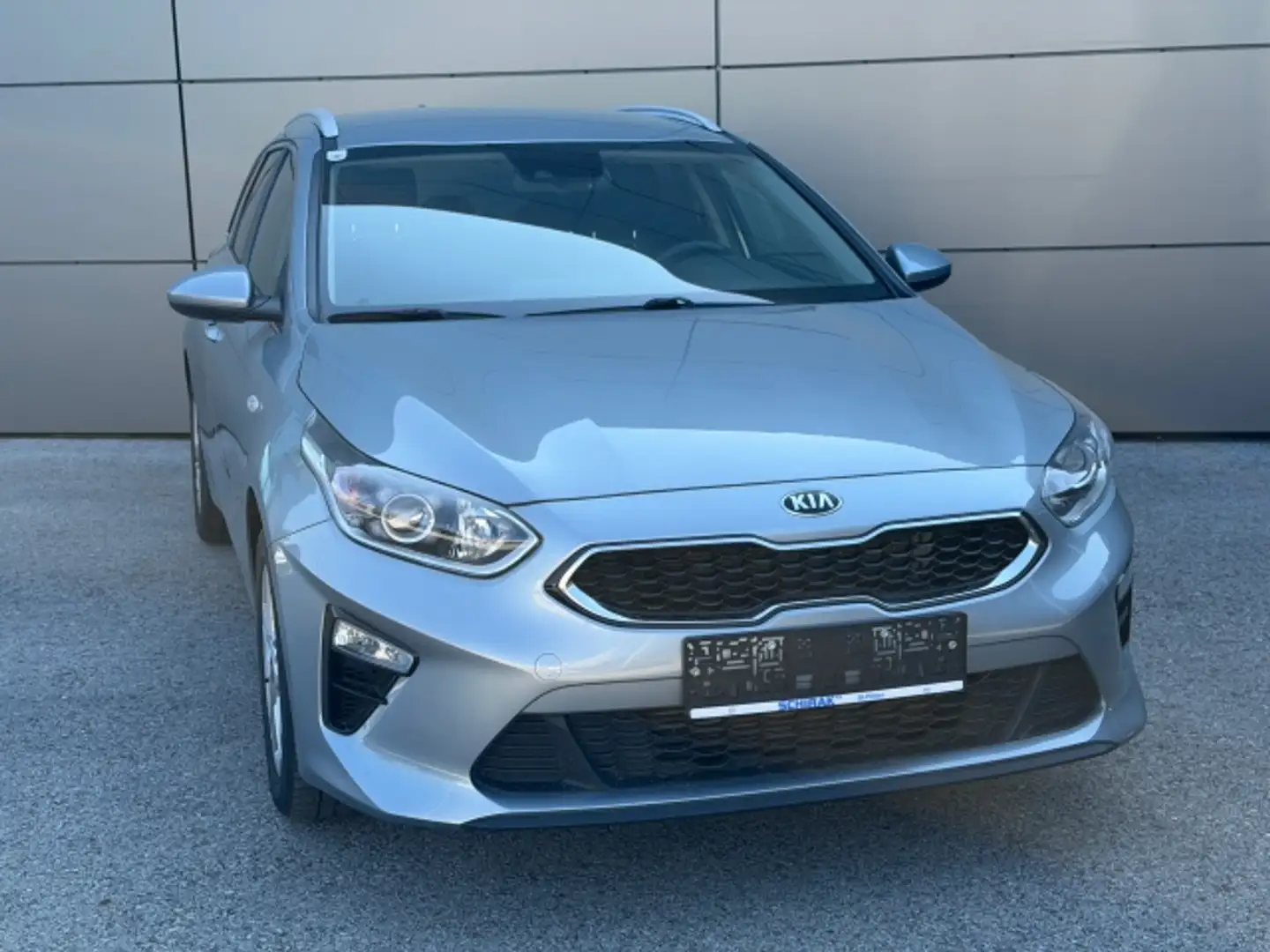 Kia Ceed SW / cee'd SW 1,6 CRDi SCR ISG Silber Silber - 2