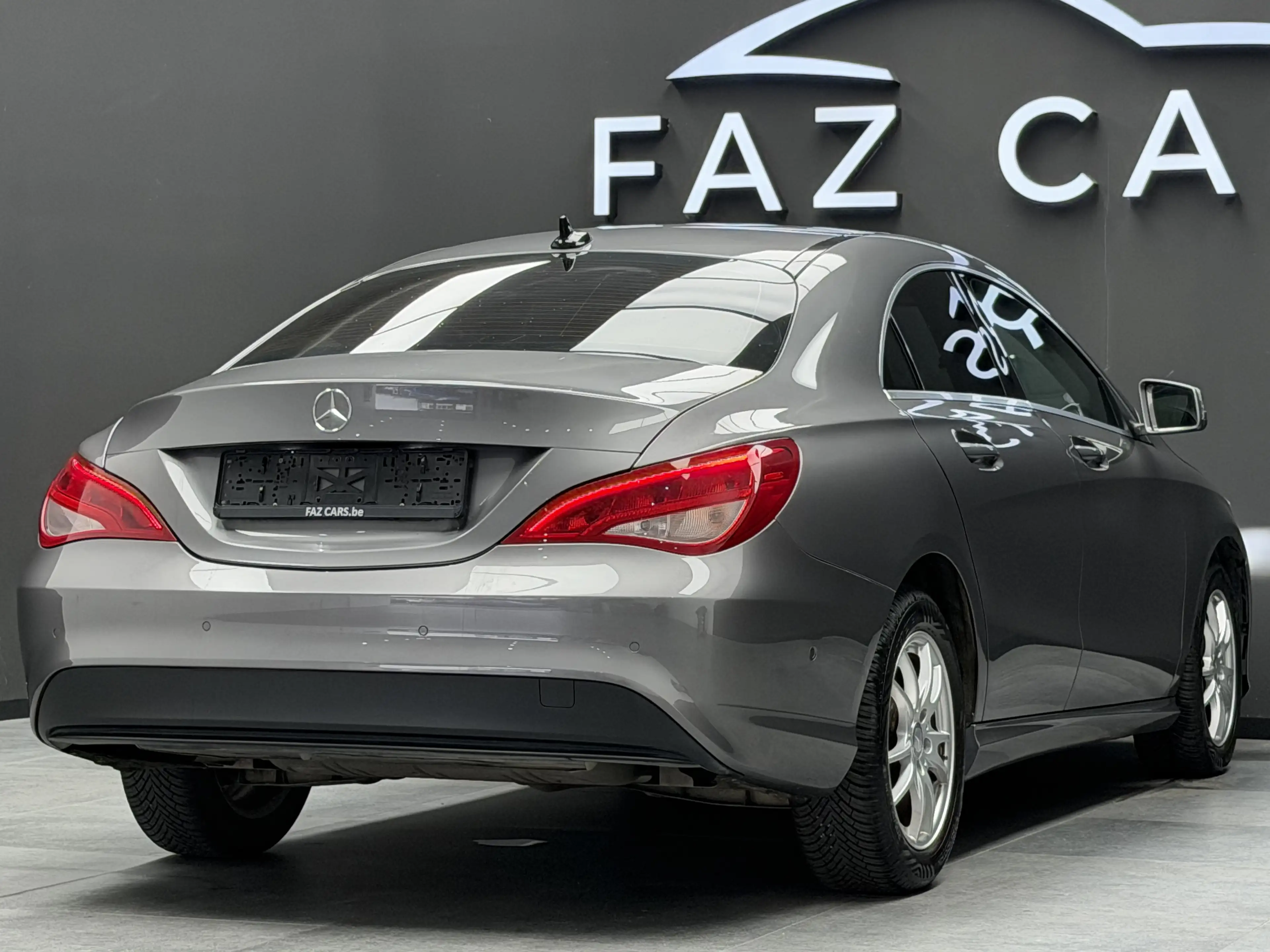 Mercedes-Benz CLA 180 1.6 * 1ER PROP + GPS + CLIM + REGU + GARANTIE * — photo 5