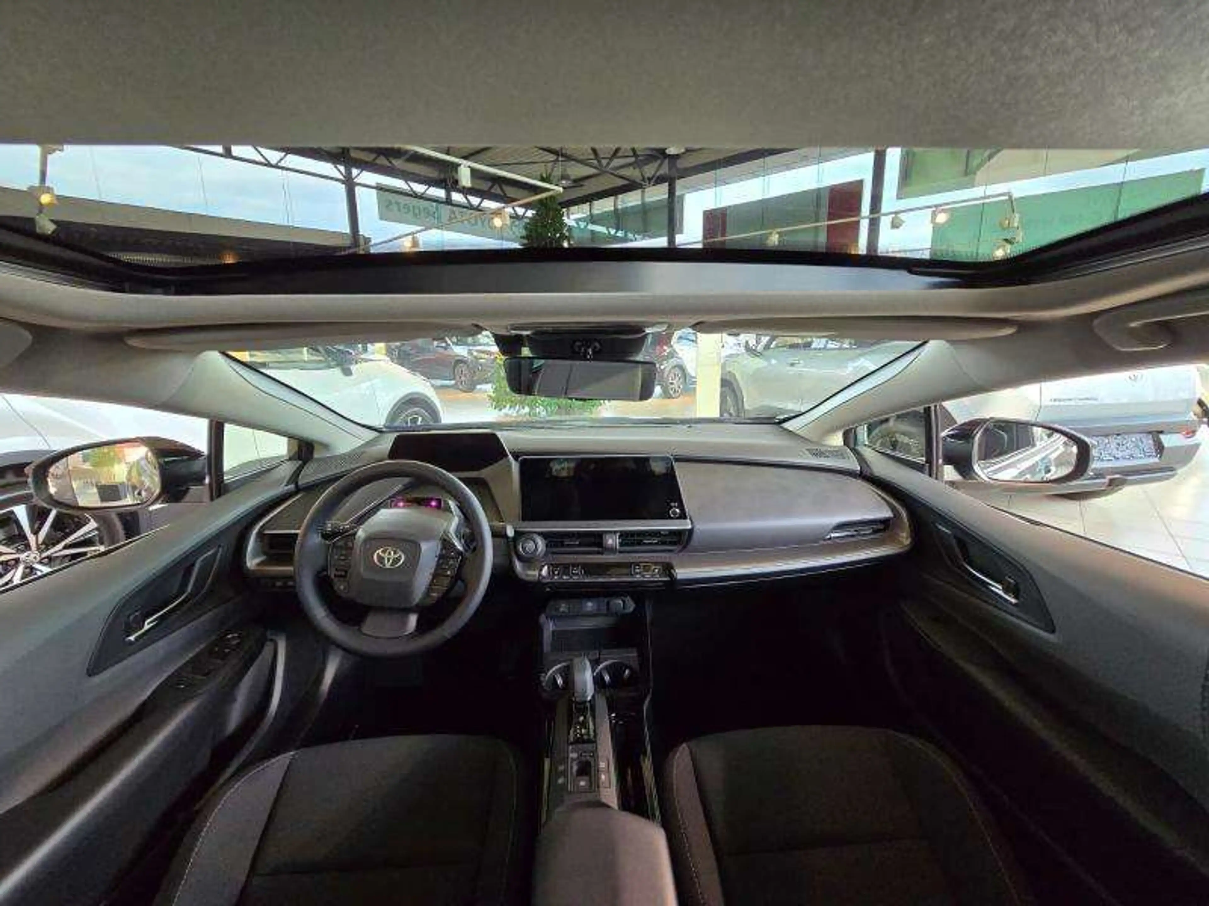 Toyota Prius Premium Plus — photo 6