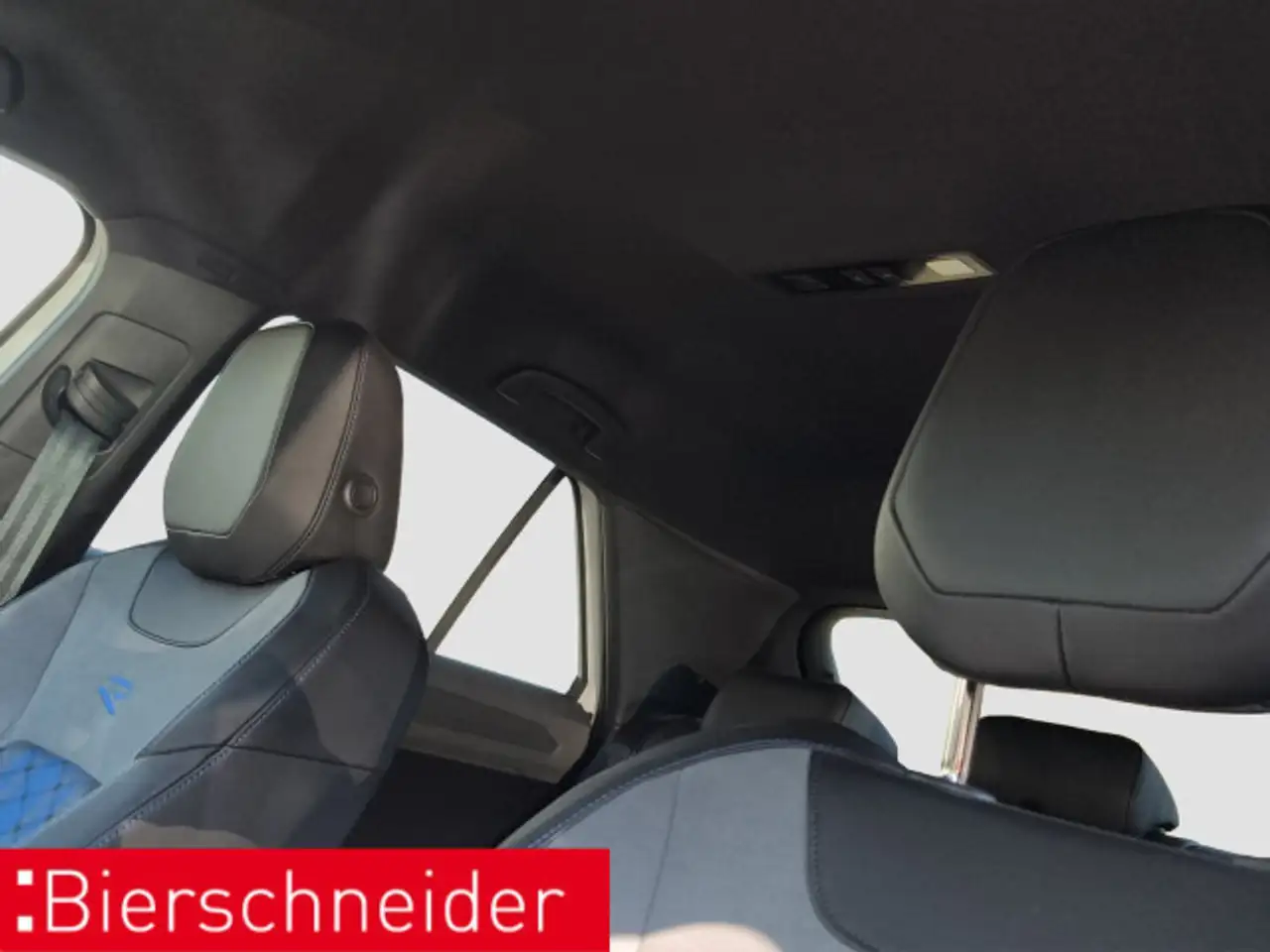 Volkswagen T-Roc 2.0 TSI DSG 4Mo R AKRA MATRIX DCC 19 — معرض صور السيارة 18