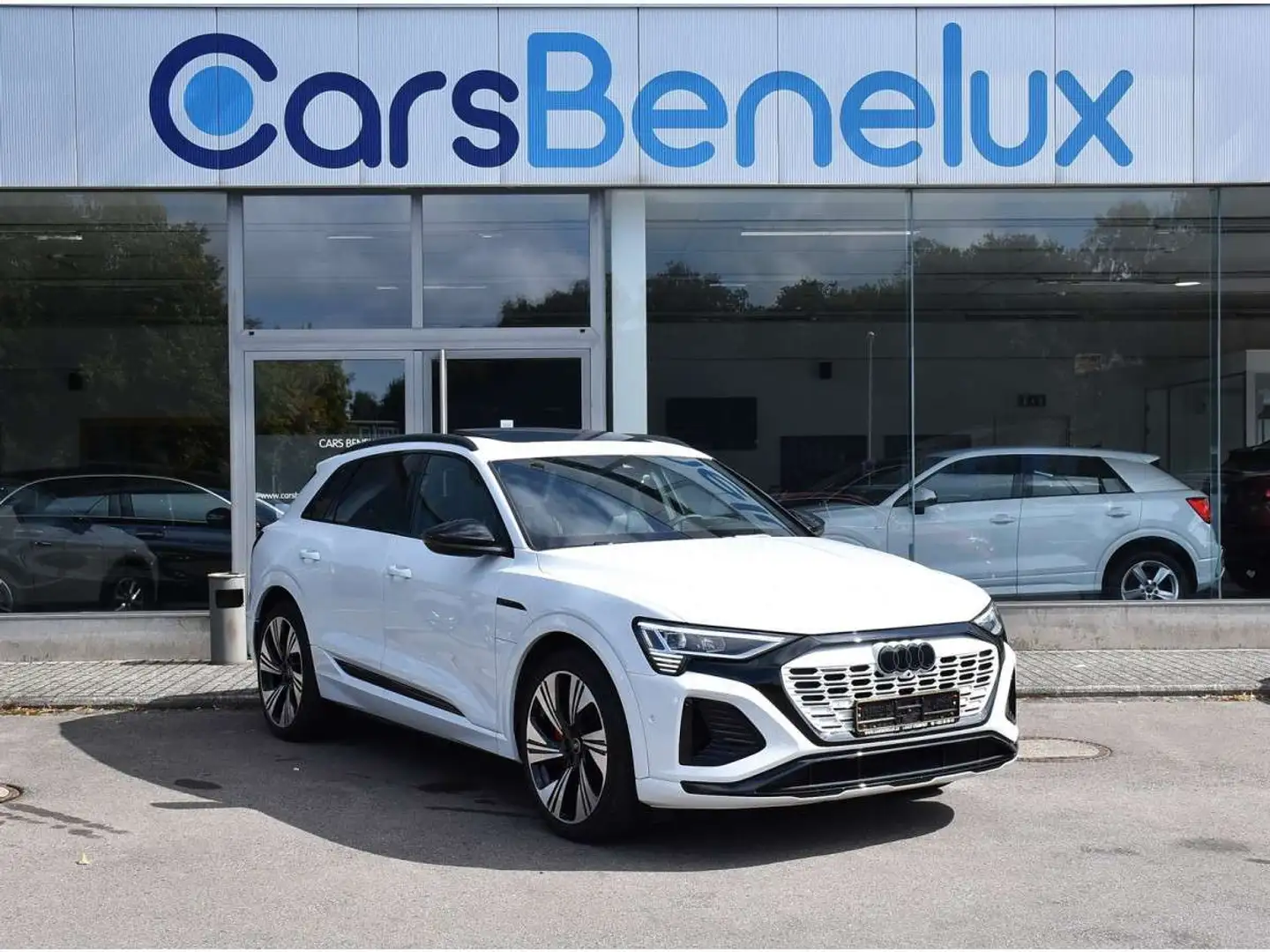 Audi Q8 e-tron 55 Quattro S-Line SUSP PNEU PANO MEMO ACC ATT RMQ Blanc - 1
