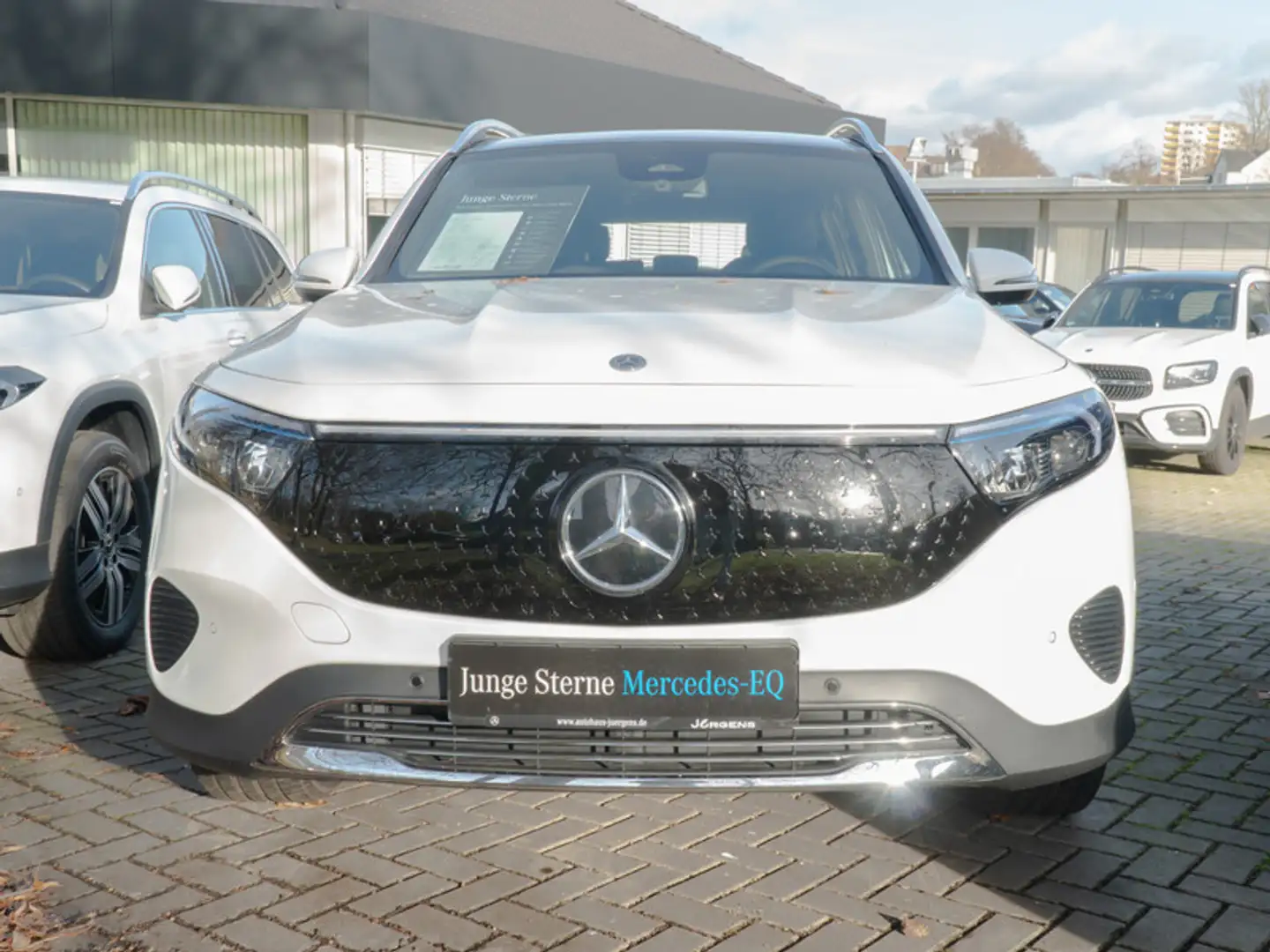 Mercedes-Benz EQB 250 + Progressive/Cam/Pano/Memo/Distr/7Sitzer Weiß - 2