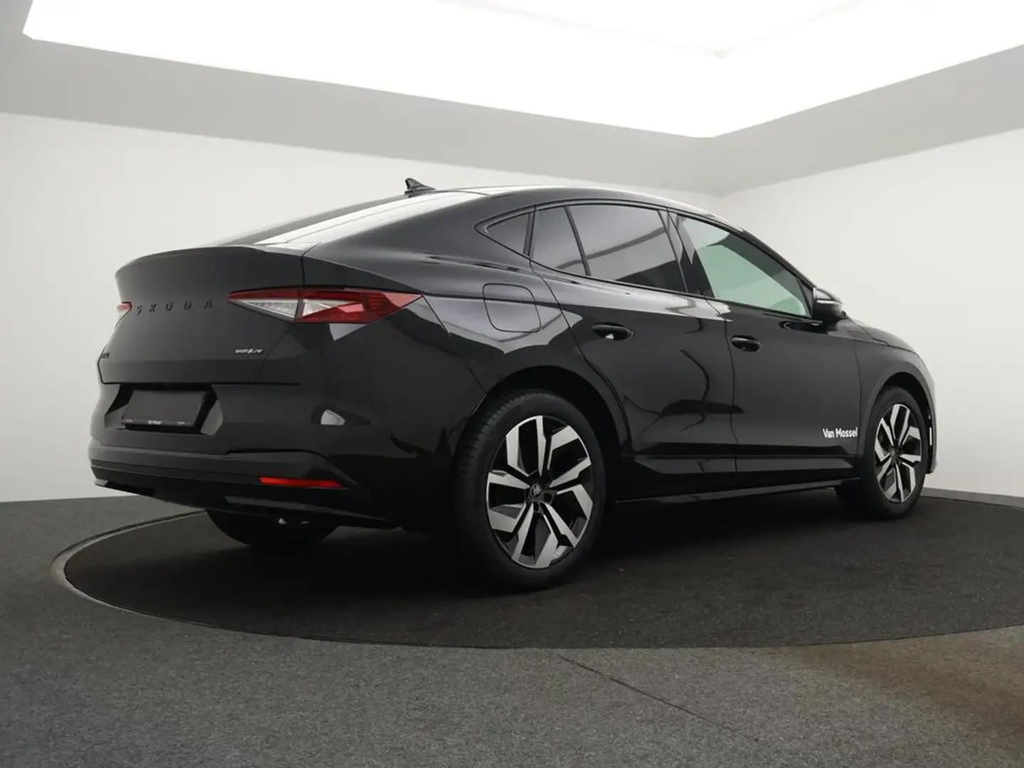 Skoda Enyaq 85 Sportline 82 kWh 210 kW 1v / Demo Noir - 2
