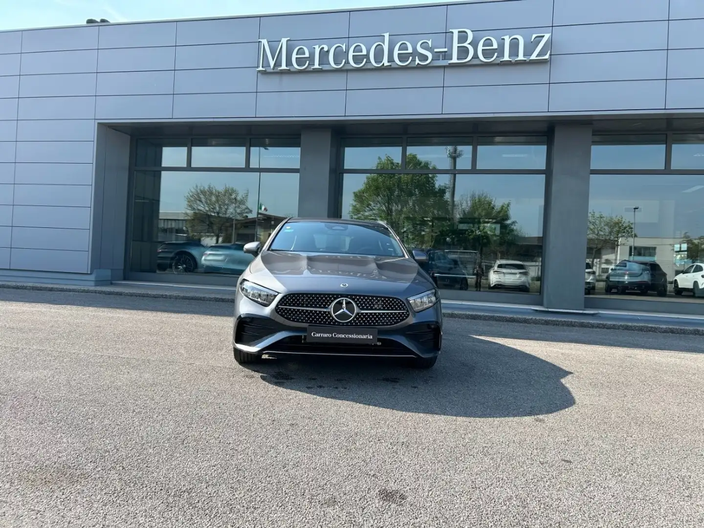 Mercedes-Benz A 250 e con tecnologia ibrida EQ Gri - 2